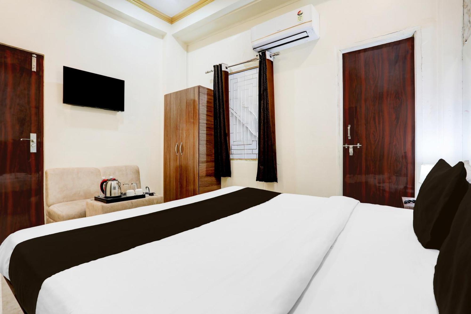 Super Hotel O Sankat Mochan Gandhi Nagar Kakarmatha 外观 照片