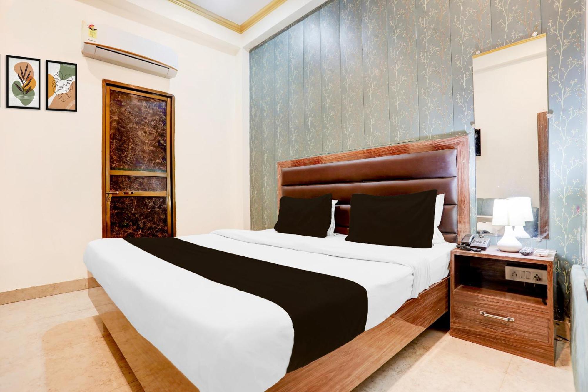 Super Hotel O Sankat Mochan Gandhi Nagar Kakarmatha 外观 照片